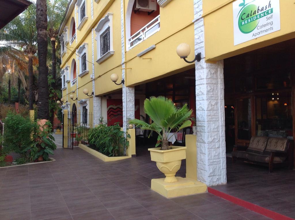 Calabash Apartment-Hotel Kotu Bagian luar foto